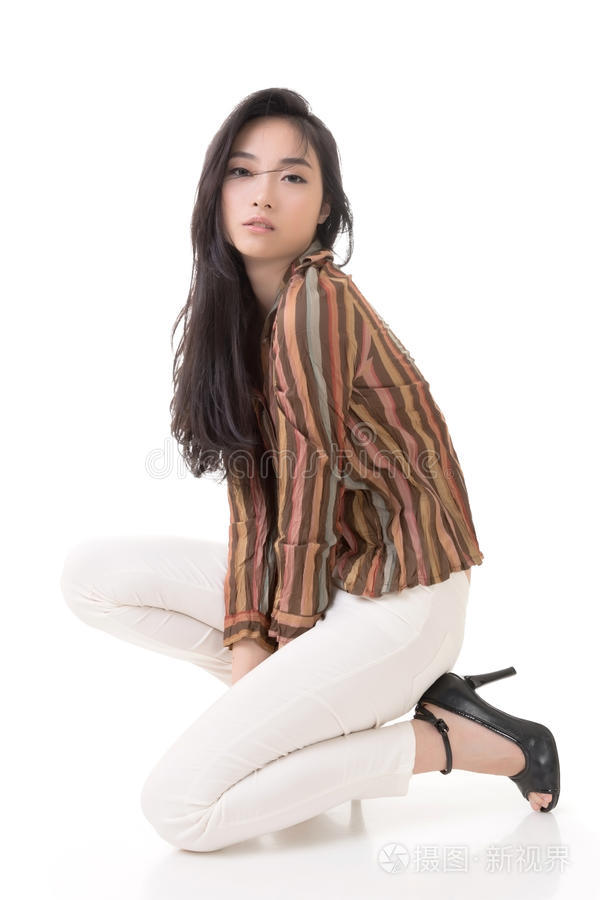 313网主播 烟雾低语